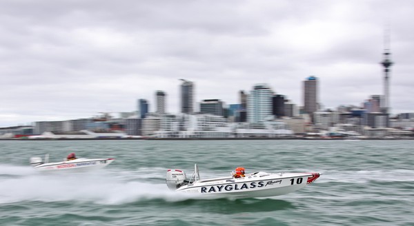 Rayglass and Honda Marine battle it out on Auckland's waterfront